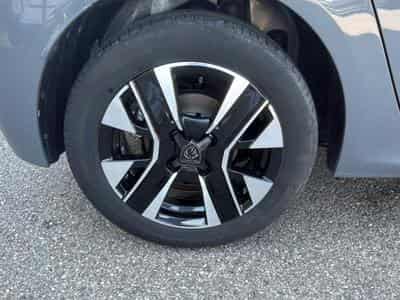 Peugeot 208 1.2 100 ALLURE (2025) - Photo 5
