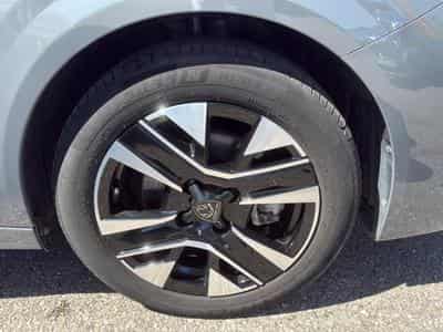 Peugeot 208 1.2 100 ALLURE (2025) - Photo 6