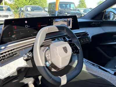 Peugeot 3008 1.2 HYBRID 145 ALLURE E-DCS6 (2025) - Photo 11