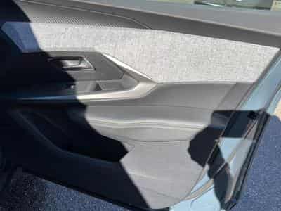 Peugeot 3008 1.2 HYBRID 145 ALLURE E-DCS6 (2025) - Photo 15