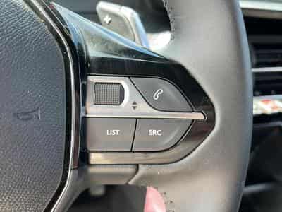 Peugeot 2008 1.2 HYBRID 145 STYLE E-DCS6 (2025) - Photo 14