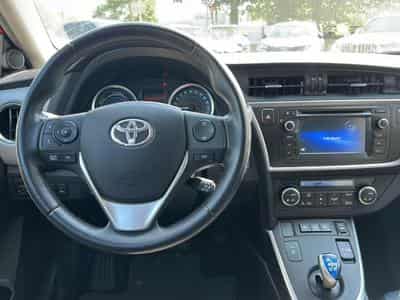 Toyota AURIS HSD 136H STYLE (2015) - Photo 10