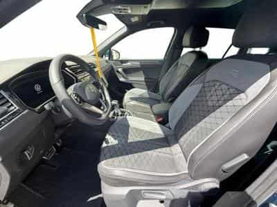 VW Tiguan Tiguan R-Line 4Motion, AHK, DCC, Stnd.-Hzg., 19" (2021) - Foto 10