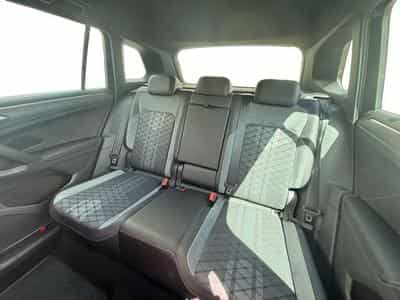 VW Tiguan Tiguan R-Line 4Motion, AHK, DCC, Stnd.-Hzg., 19" (2021) - Foto 12