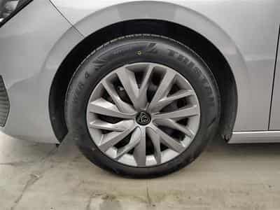 Peugeot 308 1.2 PureTech110cv Active Pack NAVI / FULL LED / PDC AR (2022) - Foto 6