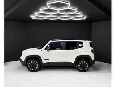 Jeep Renegade Trailhawk Plug-In-Hybrid 4xe (2023) - Photo 2