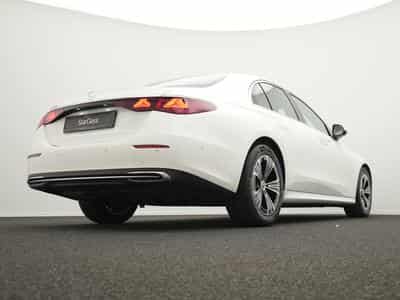 Mercedes E 200 Avantgarde LED+Kamera+Totw+MBUX (2025) - Foto 11
