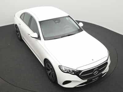 Mercedes E 200 Avantgarde LED+Kamera+Totw+MBUX (2025) - Foto 12