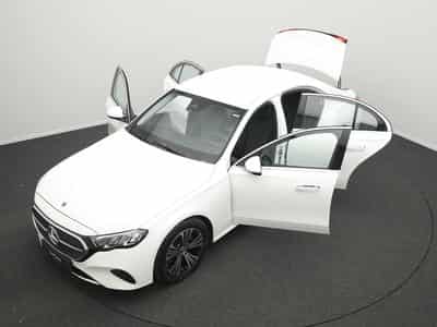 Mercedes E 200 Avantgarde LED+Kamera+Totw+MBUX (2025) - Foto 14