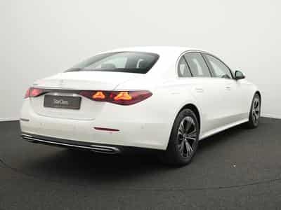 Mercedes E 200 Avantgarde LED+Kamera+Totw+MBUX (2025) - Foto 3