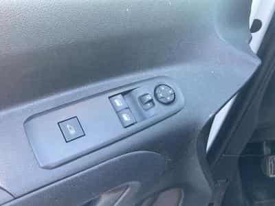 Peugeot PARTNER STANDARD 650KG BLUEHDI 100 BVM5 PREMIUM (2019) - Photo 11