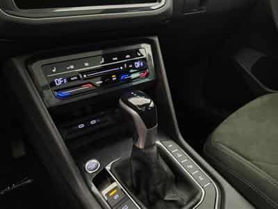 VW Tiguan eHybrid 1.4 Elegance NAVI / CARPLAY / TO PANO / CAMERA360° (2023) - Photo 12