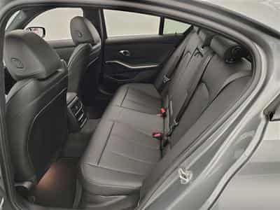 BMW 318 318iA OPF PACK M (2024) - Photo 13