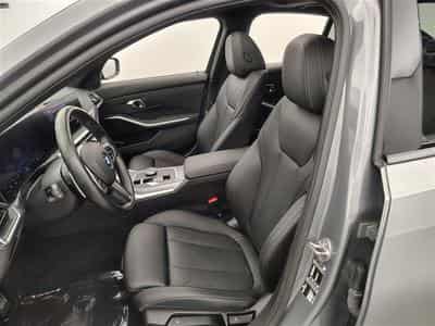 BMW 318 318iA OPF PACK M (2024) - Photo 7