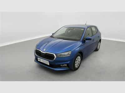 Skoda Fabia 1.0i Selection CARPLAY / FULL LED / KEYLESS / PDC AR (2026) - Foto 1