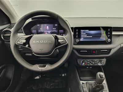 Skoda Fabia 1.0i Selection CARPLAY / FULL LED / KEYLESS / PDC AR (2026) - Foto 9