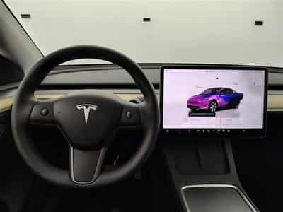 Tesla Model Y Standard Range RWD CUIR/NAVI/PANO (2023) - Photo 9