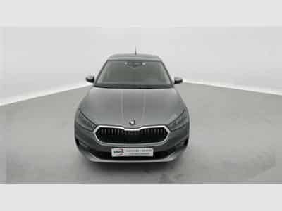 Skoda Fabia 1.0i Selection CARPLAY / FULL LED / KEYLESS / PDC AR (2026) - Photo 4