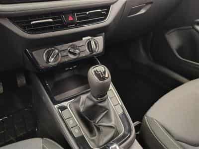 Skoda Fabia 1.0i Selection CARPLAY / FULL LED / KEYLESS / PDC AR (2026) - Foto 12