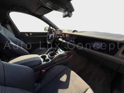 Porsche Cayenne Turbo E-Hybrid Coupé avec Pack GT (2026) - Photo 6