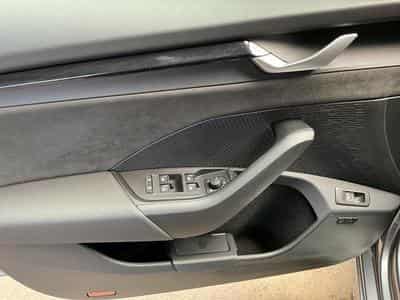 Skoda Octavia RS+DSG+SUEDIA+AHK+Pano+360+Head.up (2025) - Photo 14