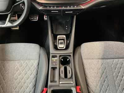 Skoda Octavia Sportline+DSG+Standh.+LM18+AHK+P.Light&View (2025) - Foto 12