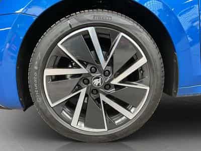 Skoda Octavia Sportline+DSG+Standh.+LM18+AHK+P.Light&View (2025) - Foto 8