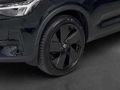 Volvo XC40 Black-Edition Plus (2025) - Photo 4