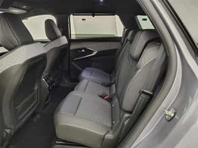 Peugeot 5008 1.2 HYBRID 145cv e-DSC6 GT 7pl. NAVI / FULL LED / CAMERA (2026) - Foto 13