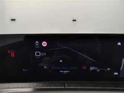 Peugeot 5008 1.2 HYBRID 145cv e-DSC6 GT 7pl. NAVI / FULL LED / CAMERA (2026) - Foto 10