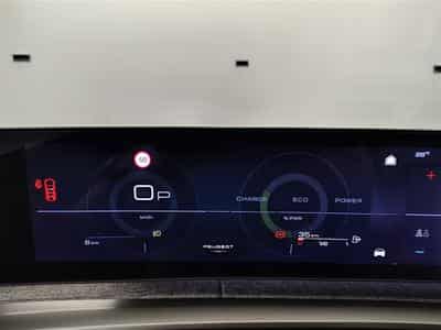 Peugeot 5008 1.2 HYBRID 145cv e-DSC6 GT 7pl. NAVI / FULL LED / CAMERA (2026) - Foto 10