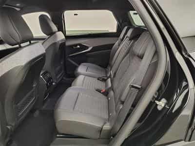 Peugeot 5008 1.2 HYBRID 145cv e-DSC6 GT 7pl. NAVI / FULL LED / CAMERA (2026) - Foto 13
