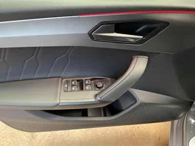 Cupra Leon DSG+Matrix-LED+FullLink+Pano+P.Safe-DriveXL (2023) - Photo 14