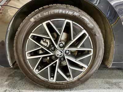 Skoda Octavia Octavia Combi 2.0 TDi 150cv SPORTLINE (2023) - Photo 3