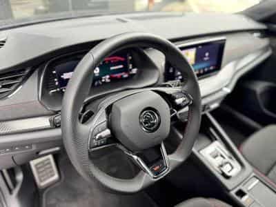 Skoda Octavia RS Estate 2.0 TDI 200CV (2021) - Photo 4