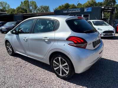 Peugeot 208 208 Active *R-Kamera*Panorama*LED*SHZ*Eu6 (2017) - Foto 6