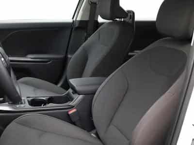 Kia K4 1.0 T-GDI DCT 115 Vision (2026) - Photo 8