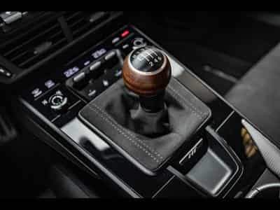 Porsche 911 .2 911 CARRERA T COUPE 6-SPEED MANUAL - VANADIUM GREY + SATI (2025) - Photo 14
