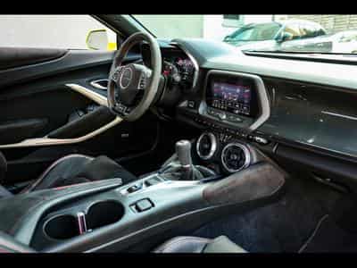 Chevrolet Camaro ZL1 6.2 V8 RWD - MANUAL 6 - SHOCK YELLOW (2020) - Photo 14