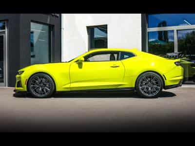 Chevrolet Camaro ZL1 6.2 V8 RWD - MANUAL 6 - SHOCK YELLOW (2020) - Photo 2