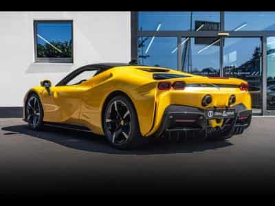 Ferrari SF90 STRADALE GIALLO 3 STRATO CARBONE BLEU (2022) - Photo 3