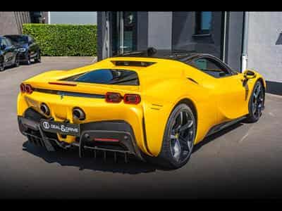 Ferrari SF90 STRADALE GIALLO 3 STRATO CARBONE BLEU (2022) - Photo 7