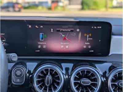 Mercedes CLA 200 Shooting Brake AMG LINE * CAMERA 360 * PANORAMA * 7G-DCT (2025) - Photo 12