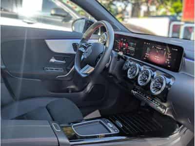 Mercedes CLA 200 Shooting Brake AMG LINE * CAMERA 360 * PANORAMA * 7G-DCT (2025) - Photo 6