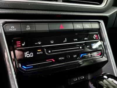 VW T-Roc Style 2.0 TDI 150CV DSG 7 * Sièges Chauffants * Caméra * (2024) - Photo 14