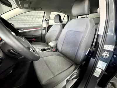 VW Golf Life 2.0 TDI DSG7 115 CV *4 SAISONS* ACC * CARPLAY* (2023) - Photo 7