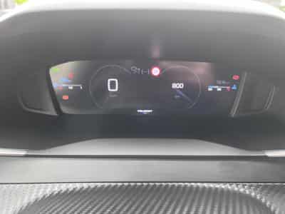 Peugeot 2008 1.2 100 Pure Tech Allure Camera 360 Keyless i-Cockpit (2025) - Photo 13