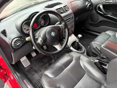 Alfa-Romeo AMG GT 3.2 V6 (2004) - Foto 13