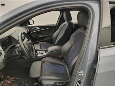 BMW 118 iA Pack M*NAVI/FULL LED/CARPLAY/CAM360/PDC/JA* (2023) - Foto 7