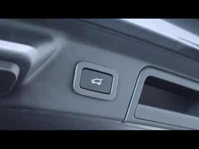 Land-Rover Range Rover Velar P300 R-Dynamic HSE Auto (2019) - Foto 11